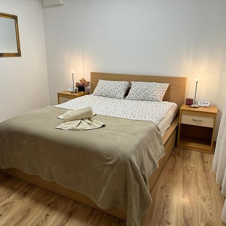 Apartments Vrime Biograd Na Moru Exteriör bild