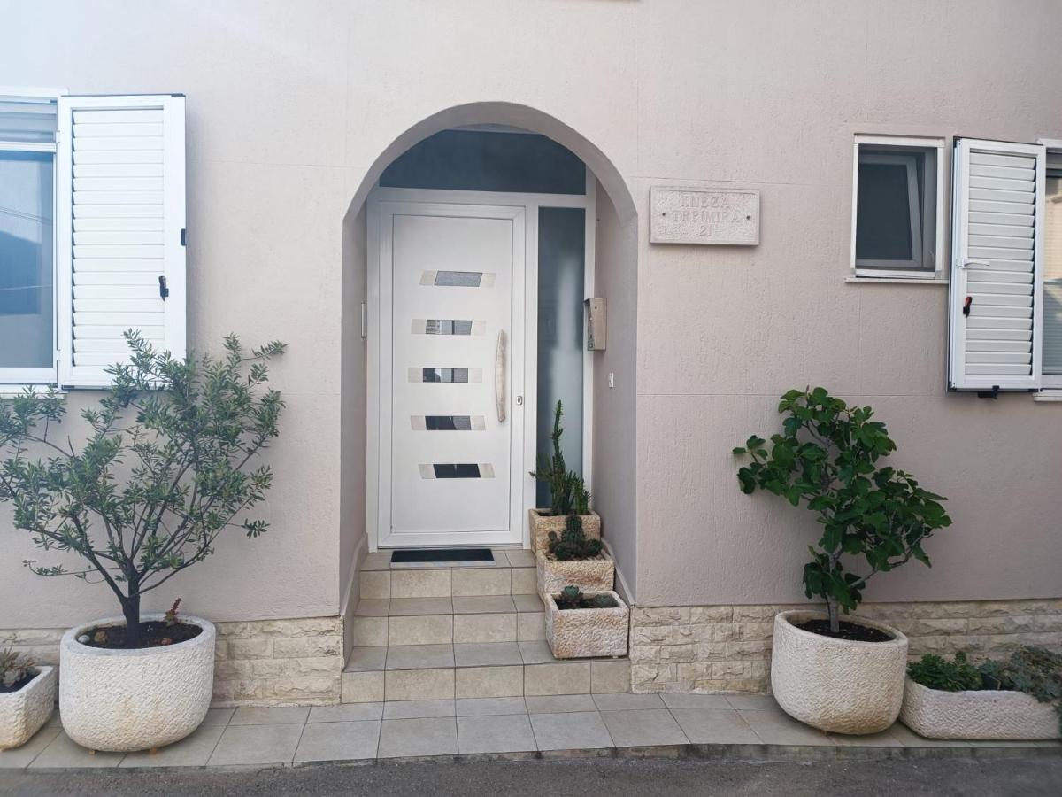 Apartments Vrime Biograd Na Moru Exteriör bild