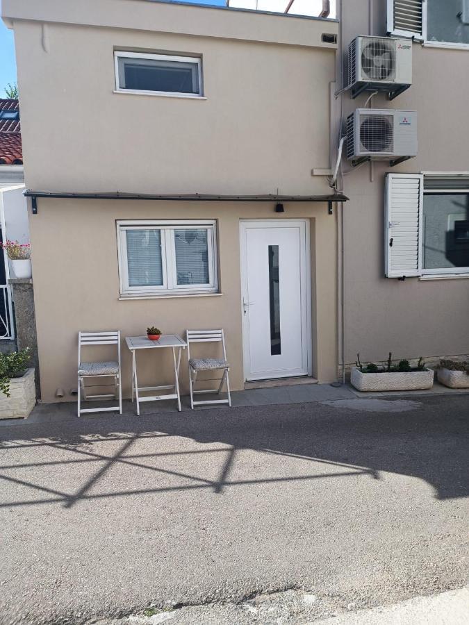 Apartments Vrime Biograd Na Moru Exteriör bild