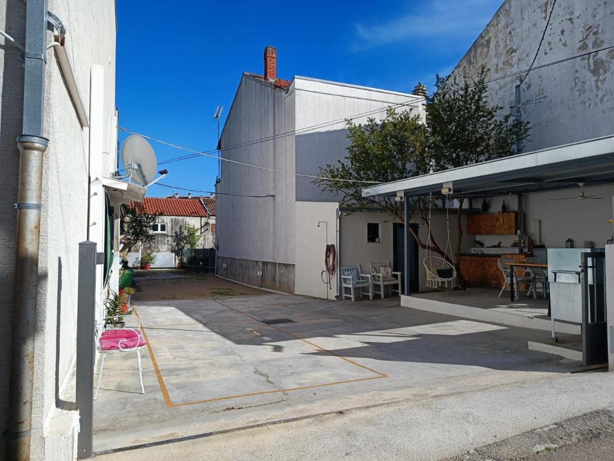 Apartments Vrime Biograd Na Moru Exteriör bild
