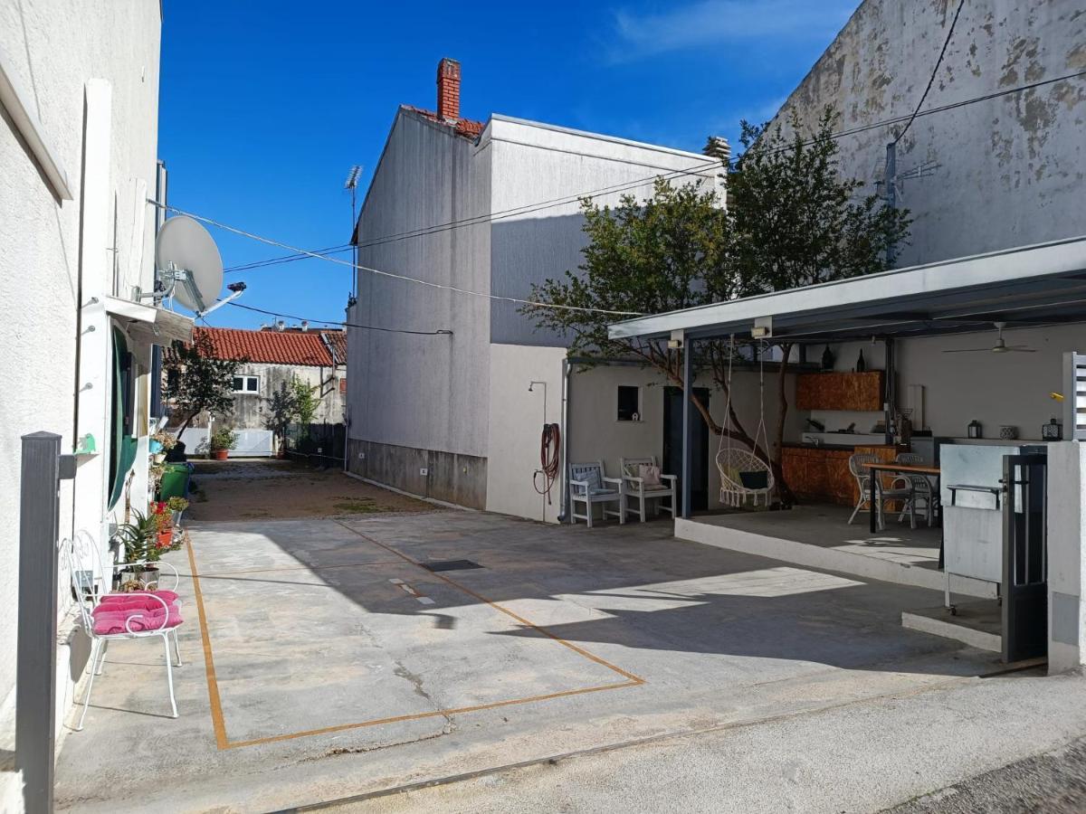 Apartments Vrime Biograd Na Moru Exteriör bild