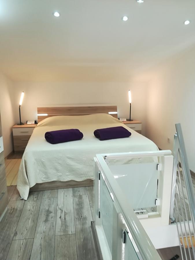Apartments Vrime Biograd Na Moru Exteriör bild