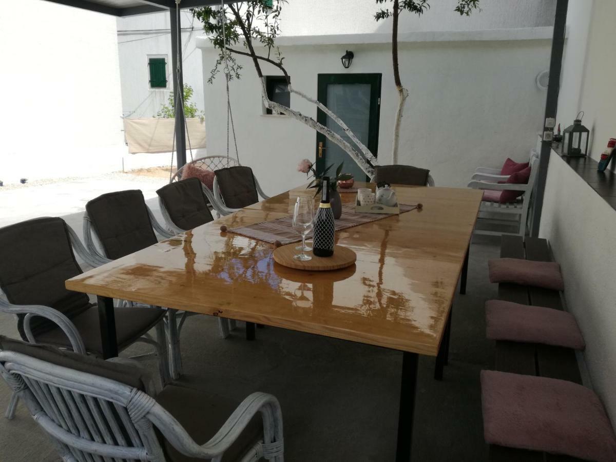 Apartments Vrime Biograd Na Moru Exteriör bild