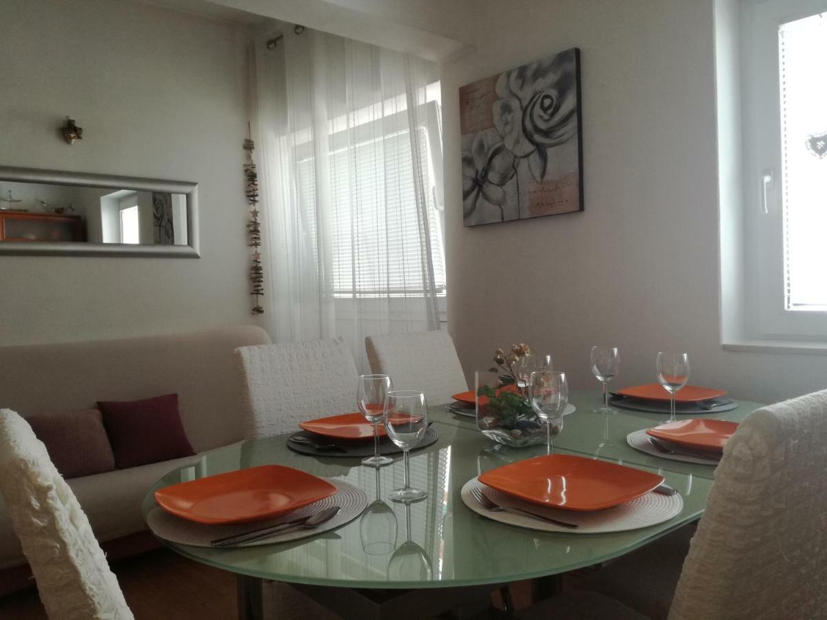 Apartments Vrime Biograd Na Moru Exteriör bild