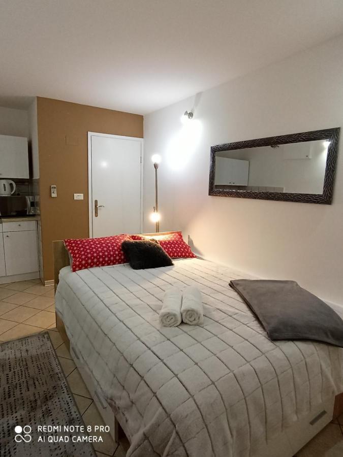 Apartments Vrime Biograd Na Moru Exteriör bild