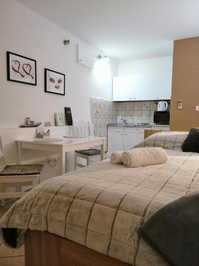 Apartments Vrime Biograd Na Moru Exteriör bild