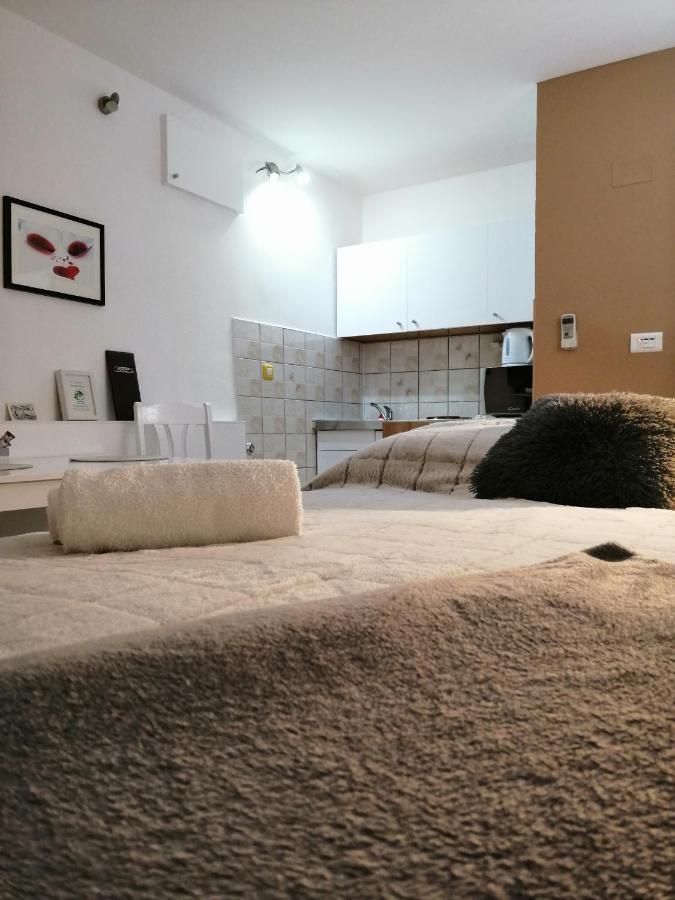 Apartments Vrime Biograd Na Moru Exteriör bild